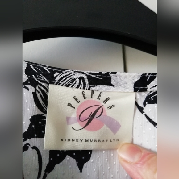 Vintage 90s White With Black Flowers Shirt Size 16 - Picture 2 of 5